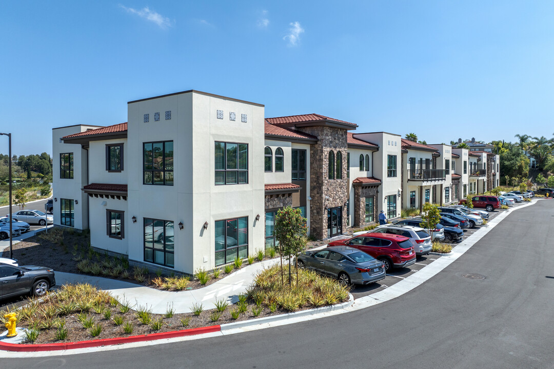 Westmont of Carmel Valley in San Diego, CA - Foto de edificio