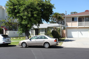 714 Lincoln Blvd Apartments