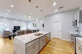 4633 Virginia Ave in Dallas, TX - Building Photo - Building Photo
