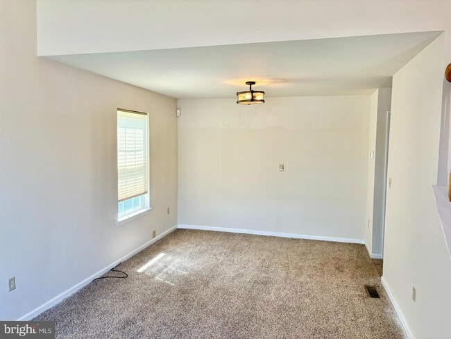 2346 Red Maple Dr in Coplay, PA - Building Photo - Building Photo