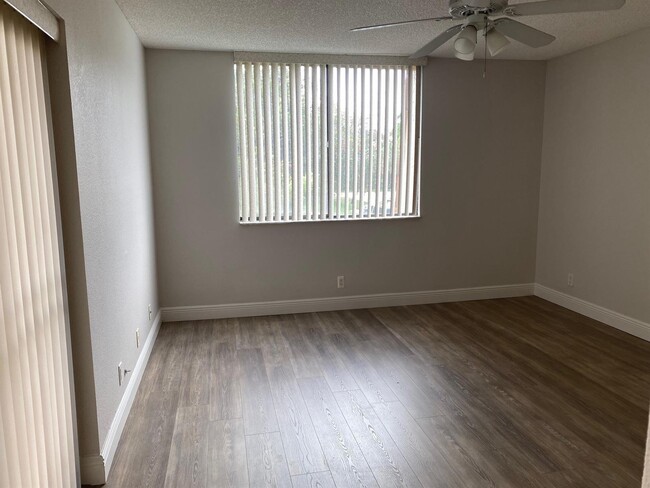 8069 Severn Dr in Boca Raton, FL - Building Photo - Building Photo