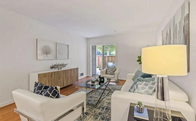 6400 Christie Ave, Unit 4109 in Emeryville, CA - Building Photo - Building Photo