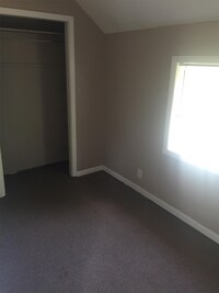 621 Hutchinson St photo'