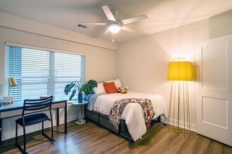 Noble 2500 | Student Housing in Austin, TX - Building Photo - Interior Photo