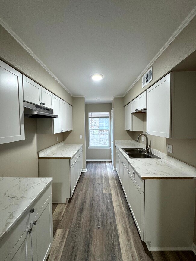 1634 Clear Lake Ave, Unit D in Baton Rouge, LA - Building Photo - Building Photo