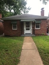 5744 Murdoch Ave in St. Louis, MO - Building Photo - Building Photo