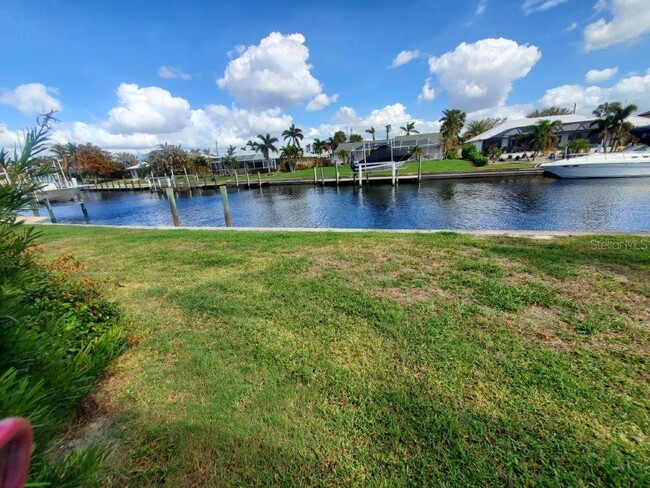 96 Hibiscus Dr in Punta Gorda, FL - Building Photo - Building Photo