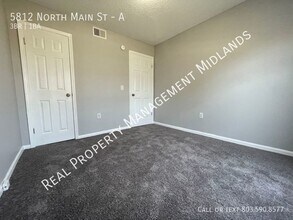 5812 N Main St, Unit A in Columbia, SC - Building Photo - Building Photo