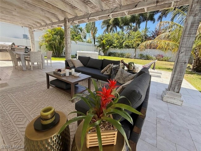 property at 771 94th Ave N