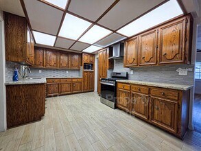 5815 Jan Dr in La Mesa, CA - Building Photo - Building Photo