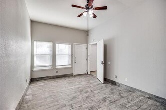 6081 Milton St in Dallas, TX - Building Photo - Building Photo
