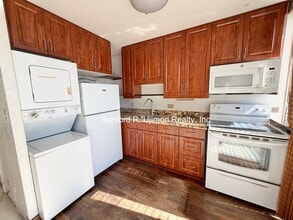 1702 Kewalo St in Honolulu, HI - Foto de edificio - Building Photo