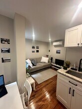 2 Snelling Pl in Boston, MA - Building Photo - Building Photo