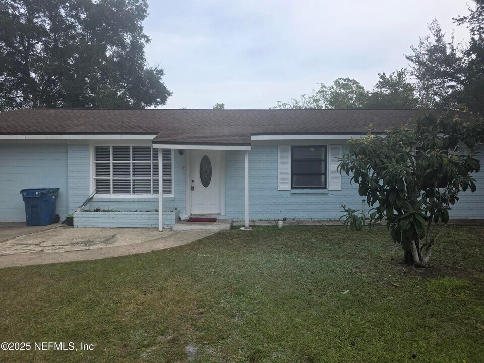 3139 Searchwood Dr in Jacksonville, FL - Building Photo