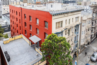 Iroquois in San Francisco, CA - Building Photo - Building Photo