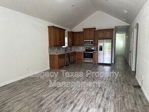 405 Kaether Ln in Alvarado, TX - Building Photo - Building Photo