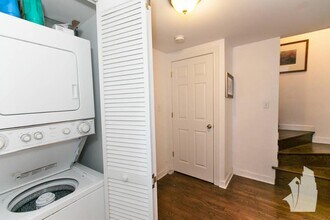1629 W Huron St, Unit 1R in Chicago, IL - Building Photo - Building Photo