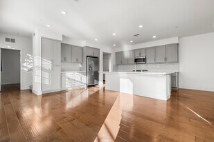 37633 Salt Grass Rd in Newark, CA - Building Photo