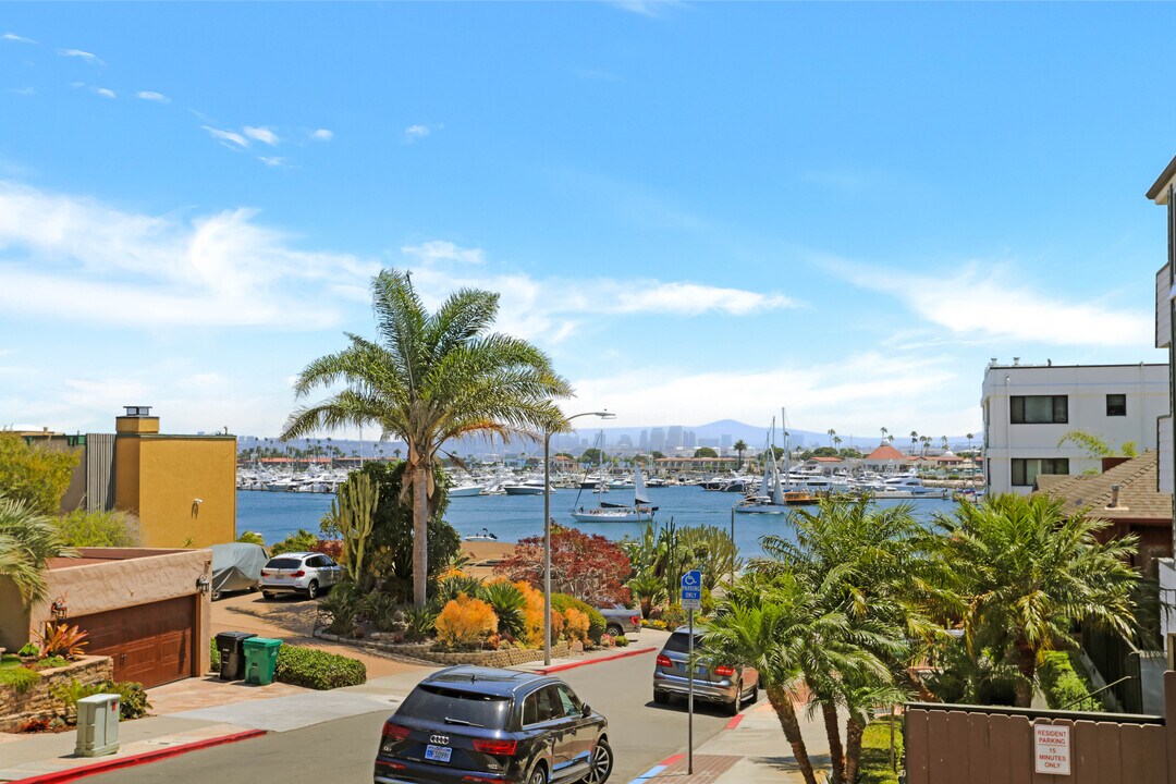 2955 McCall St in San Diego, CA - Building Photo