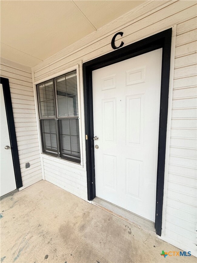 property at 203 W Mary Jane Dr