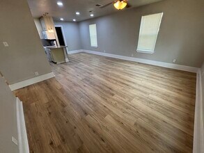 505 Fort Clark Dr in Austin, TX - Building Photo - Building Photo