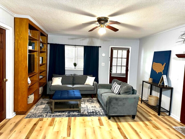 property at 3007 Courtland Dr