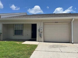 37215 Grassy Hill Ln in Dade City, FL - Building Photo
