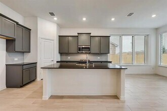 3900 Falcon Fld in Mesquite, TX - Building Photo - Building Photo