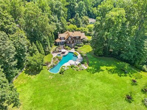 15 Catamount Rd in Westport, CT - Building Photo - Building Photo