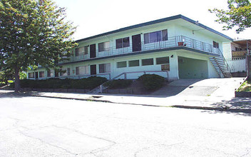 2244 12th Ave in Oakland, CA - Building Photo - Building Photo