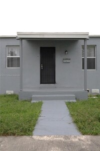 135 NE 80th Terrace in Miami, FL - Foto de edificio - Building Photo