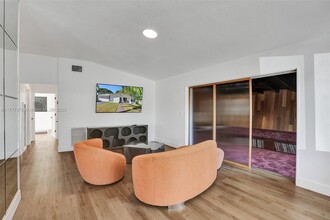 581 NE 175th Terrace in North Miami Beach, FL - Building Photo - Building Photo