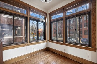 3952 W Waveland Ave in Chicago, IL - Building Photo - Building Photo