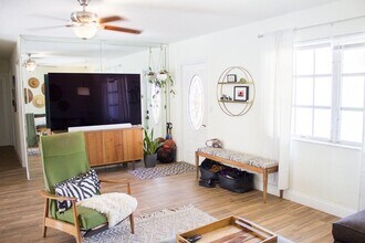 556 NW 15th Ct in Boca Raton, FL - Building Photo - Building Photo