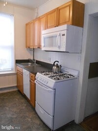 4265 Ridge Ave photo'