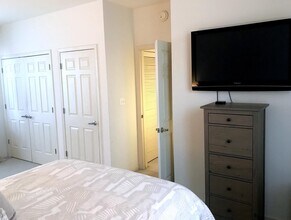 1311 N Burling St, Unit 1 in Chicago, IL - Foto de edificio - Building Photo