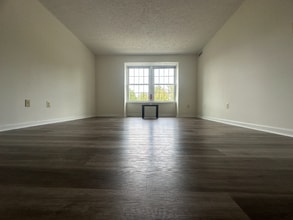 301 Palmspring Dr in Gaithersburg, MD - Building Photo - Building Photo