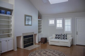 4901 Floyd St in Houston, TX - Foto de edificio - Building Photo