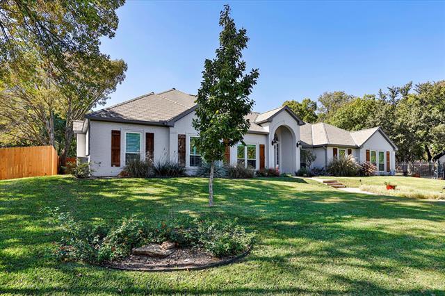 8921 Crest Wood Dr in Fort Worth, TX - Building Photo - Building Photo