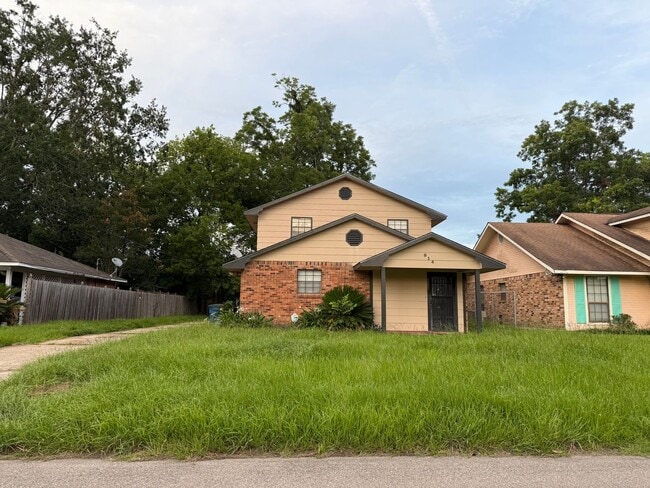 property at 914 Johnson St