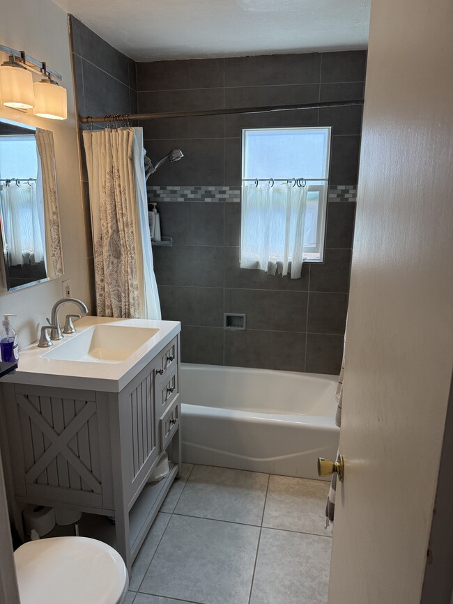 6129 Lorca Dr, Unit 6131 Lorca Dr in San Diego, CA - Building Photo - Building Photo