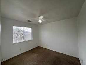 1084 S Klein Ave in Reedley, CA - Building Photo - Building Photo