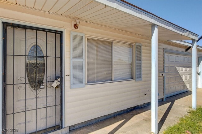 property at 620 Palmhurst Dr