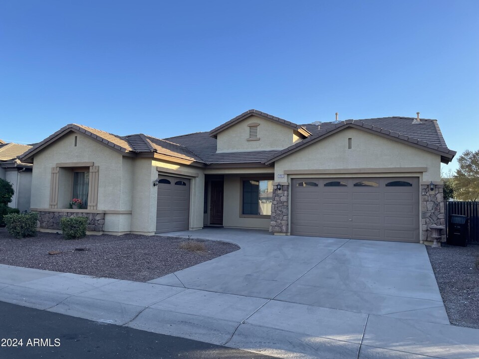 1967 E Glacier Pl in Chandler, AZ - Building Photo