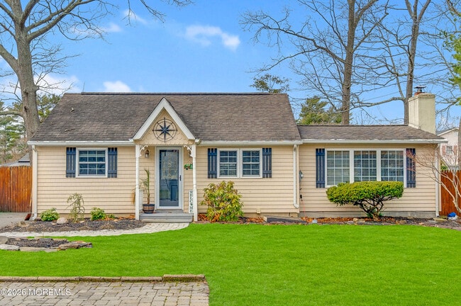 property at 14 Chestnut St