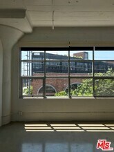 530 Molino St in Los Angeles, CA - Foto de edificio - Building Photo