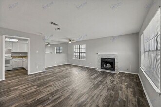 600 Starlinda Ct in Arlington, TX - Building Photo - Building Photo