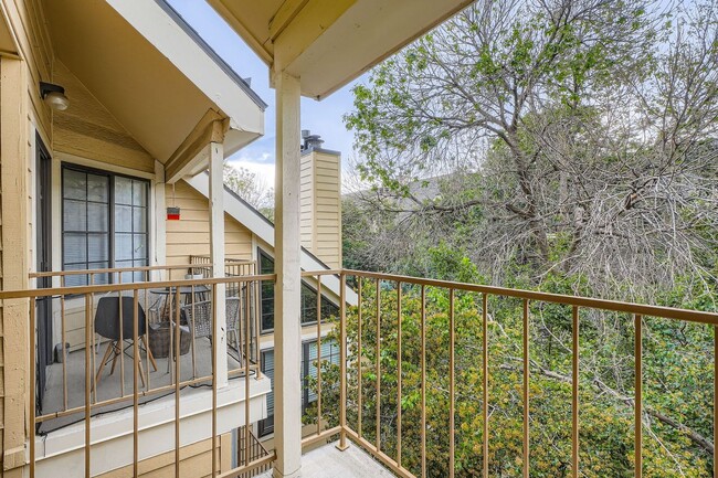 property at 4862 E Kentucky Ave