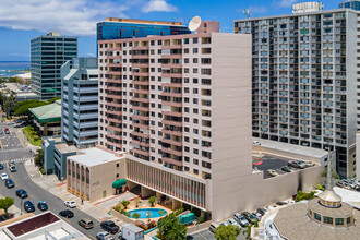 750 Kaheka St in Honolulu, HI - Building Photo - Building Photo