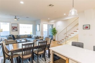 2222 Moser Ave in Dallas, TX - Building Photo